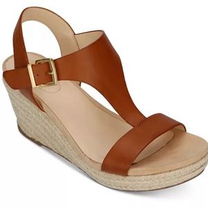 NWOB Kenneth Cole Reaction Card wedge sz 8.5